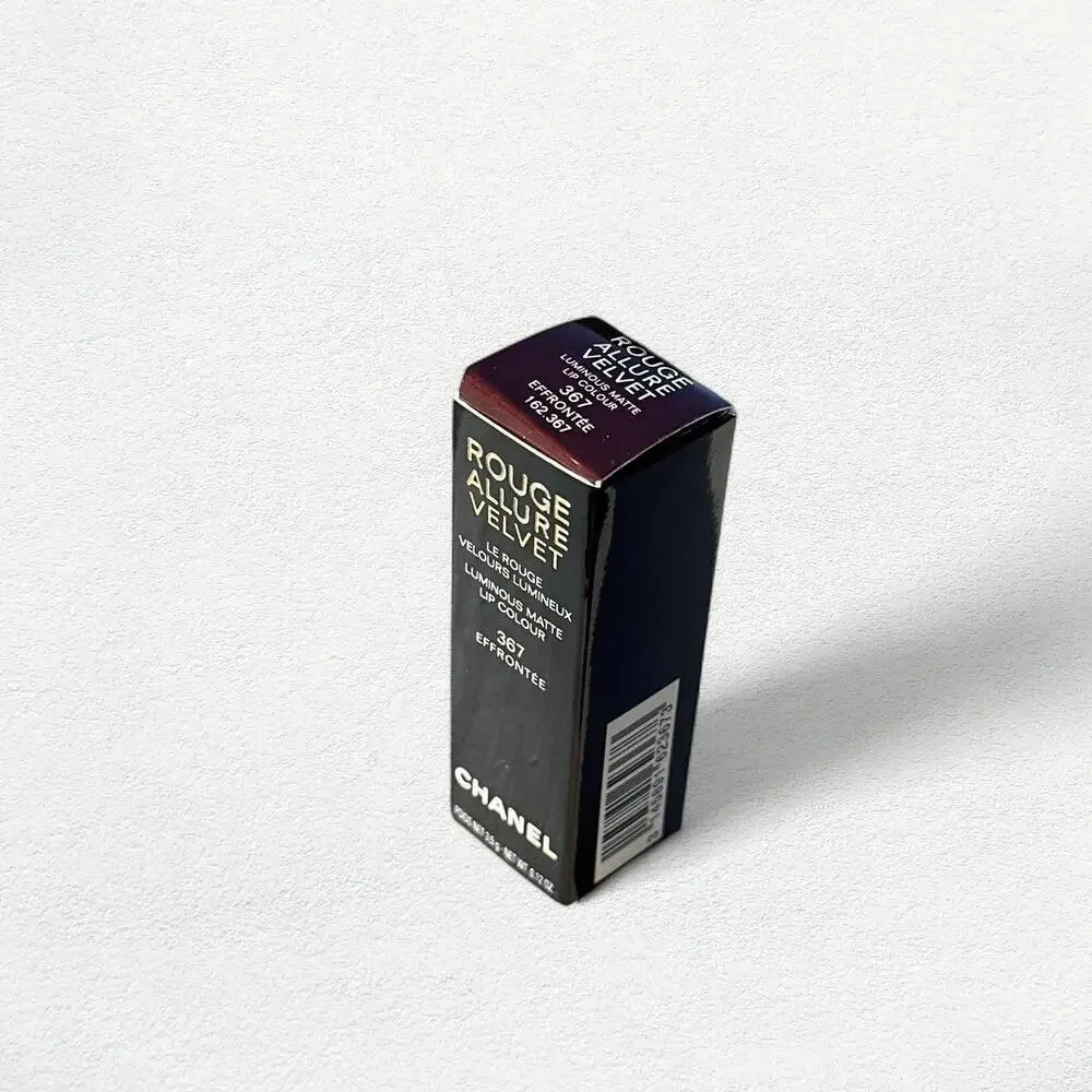 Chanel Rouge Allure Velvet Lip Colour in 367 Effrontee